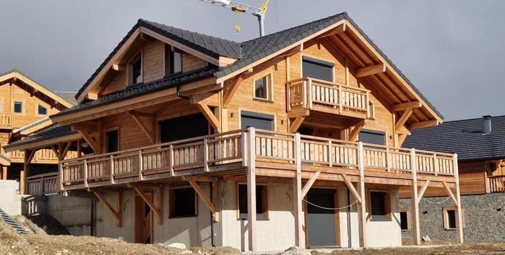 Appartement Lumineux Neuf Dans Bas De Chalet Le Douglas Ла-Жу-дю-Луп Экстерьер фото