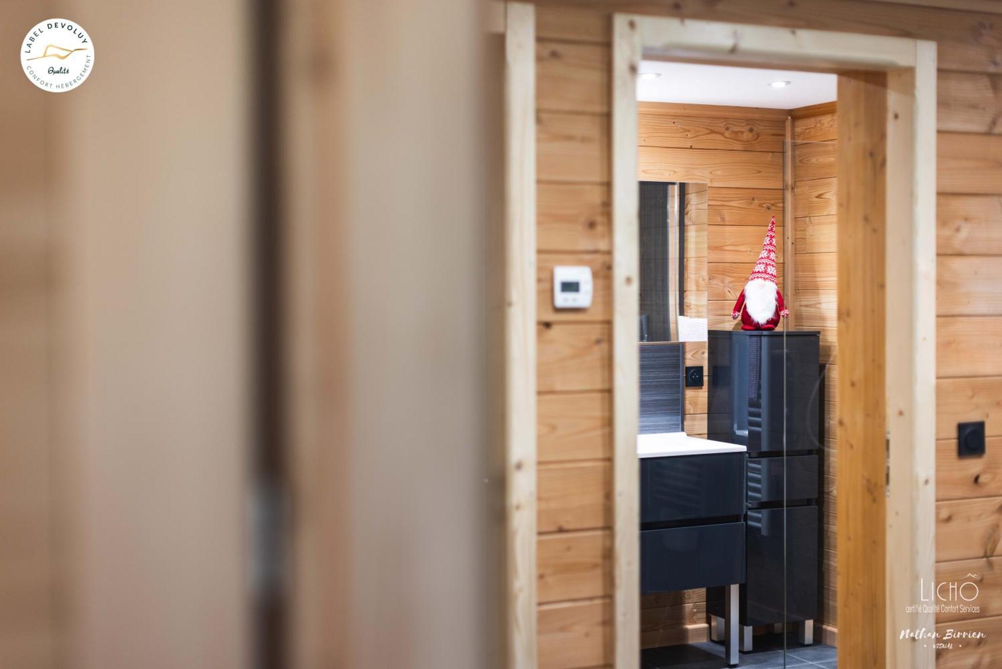 Appartement Lumineux Neuf Dans Bas De Chalet Le Douglas Ла-Жу-дю-Луп Экстерьер фото